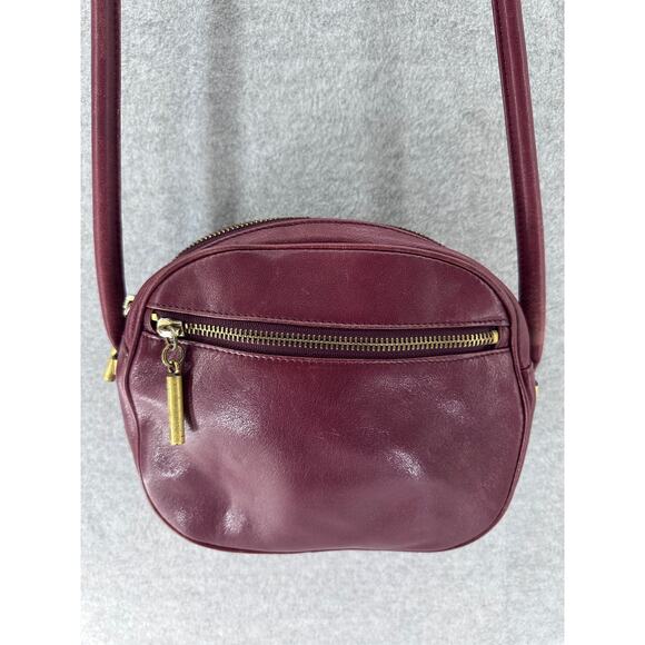 Vintage Etienne Aigner burgundy Crossbody Leather Camera Bag Style Purse Brass - Picture 1 of 10